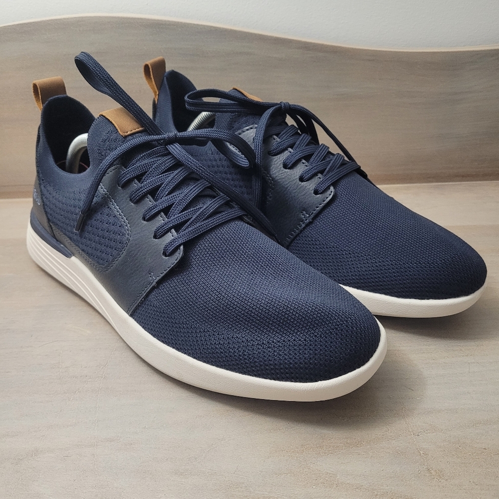 IZOD Men's Bannister Memory Foam Sneakers Size 10 Navy Blue White Casual NWOB